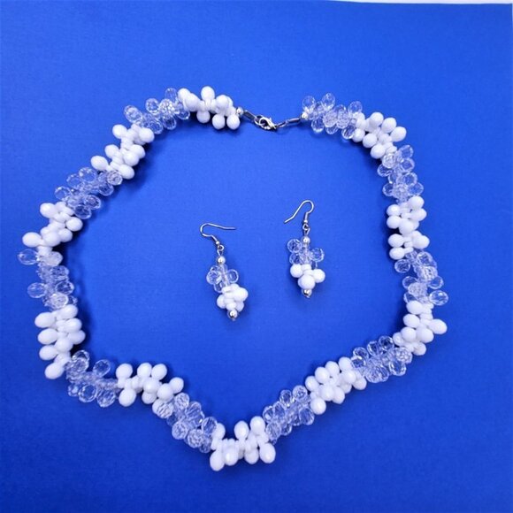 WHITE and Clear Glassy Faceted Bead Cluster Necklace and Earrings Set - Picture 1 of 9